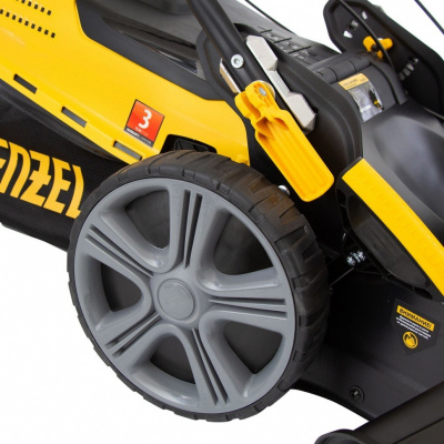 Газонокосилка бензиновая GLD-520SP-BS, 163 см3, Briggs Stratton, ширина 52 см, привод, 60 л DenzelDenzel